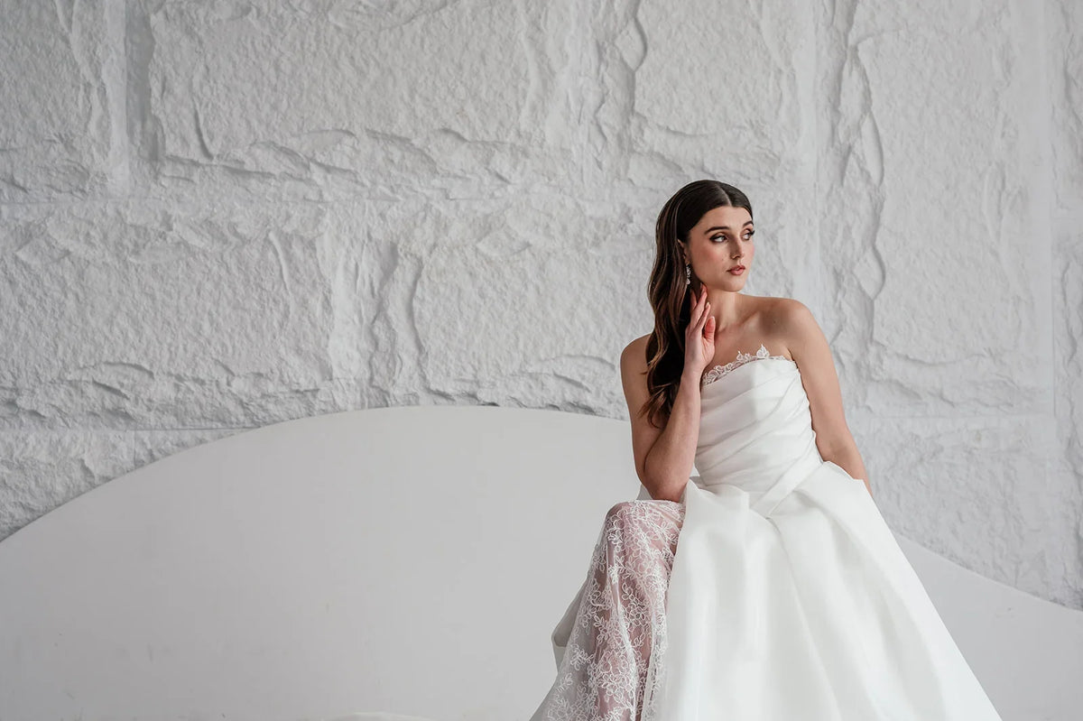 How to Choose a Wedding Dress - A Complete Guide