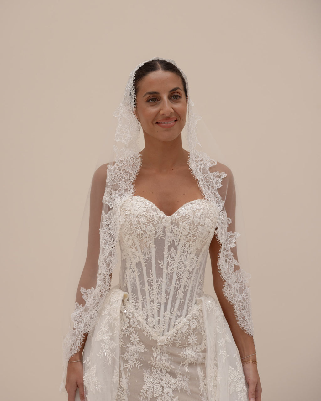 Luisa wedding dress, campaign image
